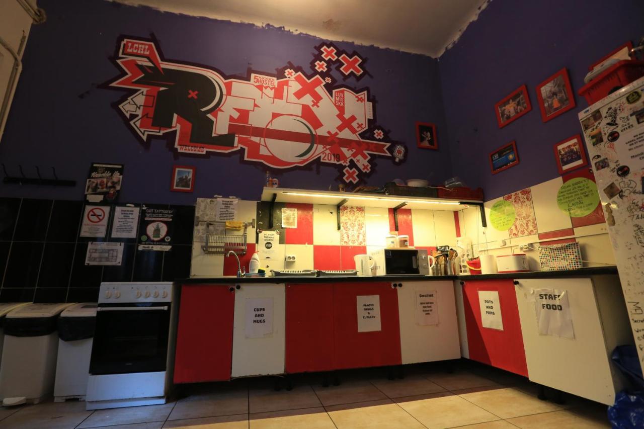 Retox Party Hostelブダペスト エクステリア 写真